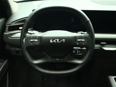 Certified 2026 Kia EV9 Light RWD image 12