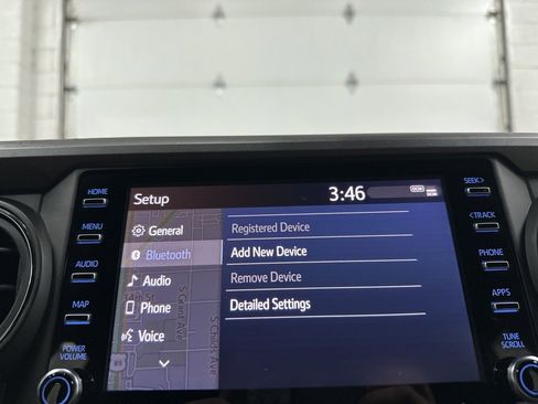 Used 2023 Toyota Tacoma TRD Off-Road image 32