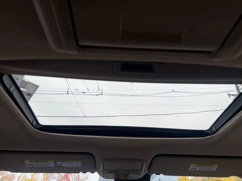 Used 2016 Honda Pilot Touring image 35