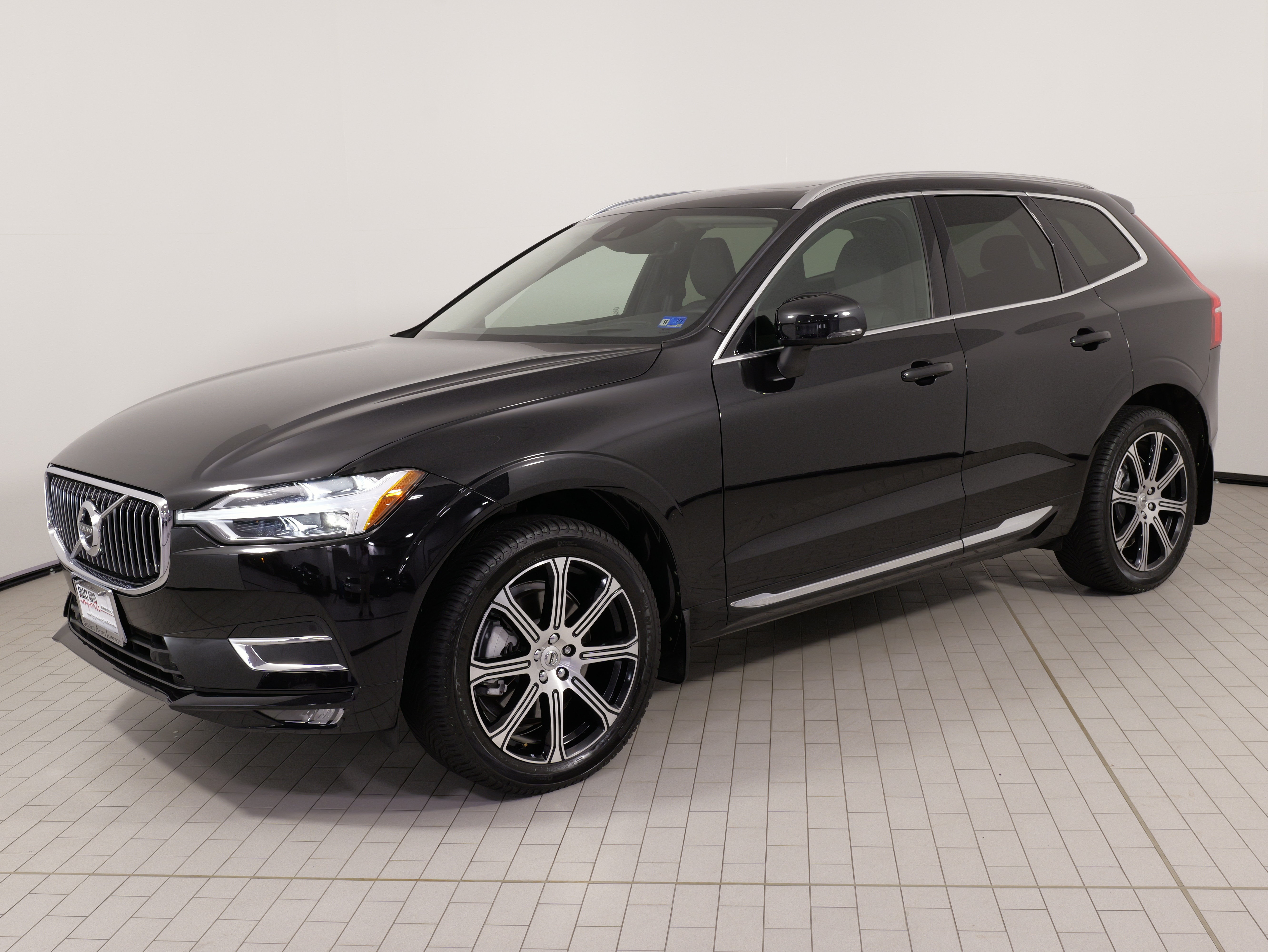 Used 2021 Volvo XC60 T6 Inscription w/ Advanced Package AWD/4WD image 1
