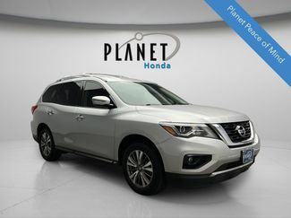 Used 2018 Nissan Pathfinder SV AWD/4WD video 1