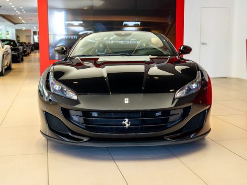 Certified 2020 Ferrari Portofino RWD image 2