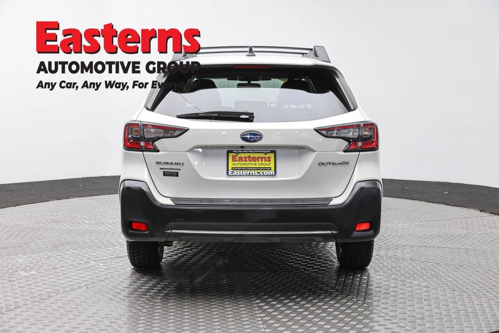 Used 2023 Subaru Outback Premium AWD/4WD image 7