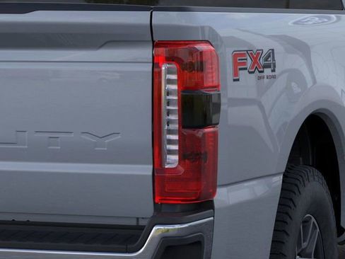 New 2026 Ford F250 Lariat w/ FX4 Off-Road Package image 21