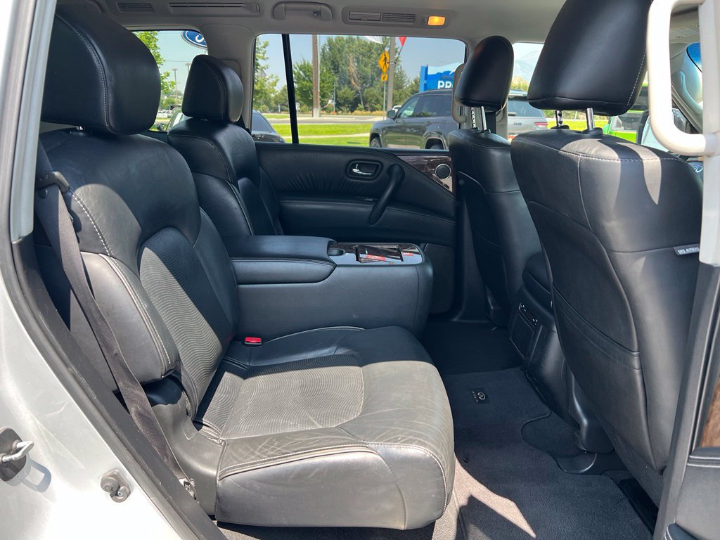 Used 2015 INFINITI QX80 4WD w/ Driver's Assistance Package image 23