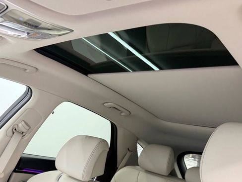 Used 2026 Genesis GV70 2.5T Select image 19