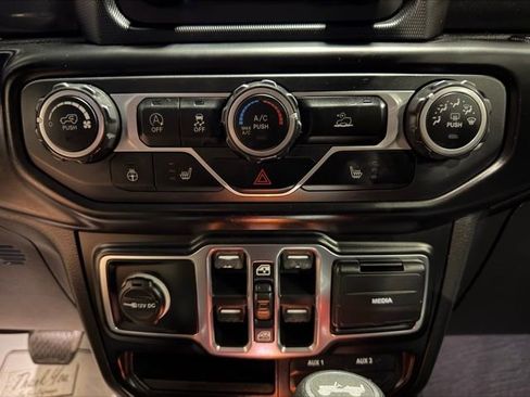 Used 2021 Jeep Wrangler Unlimited Sport image 37