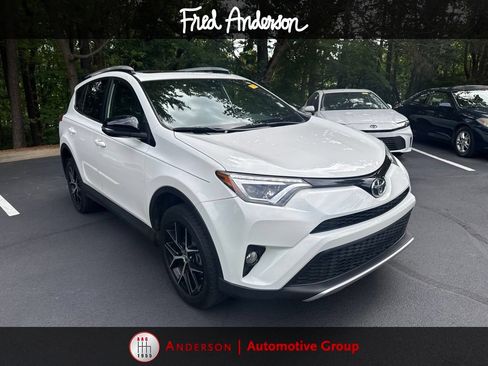 Used 2016 Toyota RAV4 SE FWD image 1