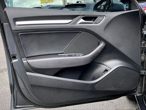 Used 2018 Audi A3 2.0T Premium image 21