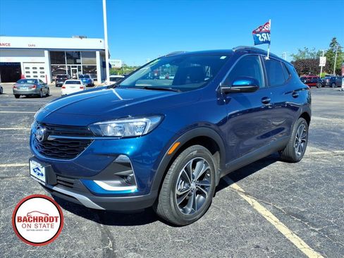 Used 2021 Buick Encore GX Select w/ LPO, Trailering Package AWD/4WD image 3