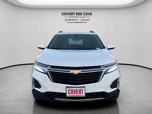 Used 2023 Chevrolet Equinox LT image 2
