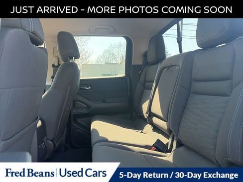 Used 2022 Nissan Frontier SV image 13