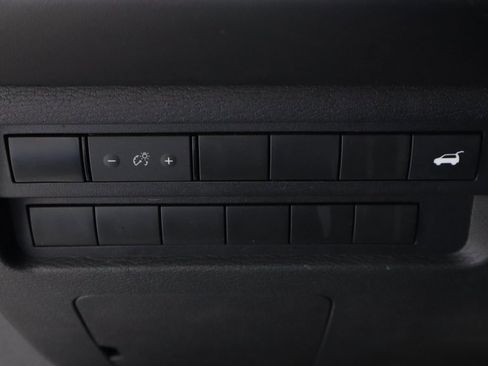 Used 2024 Mitsubishi Outlander SE image 27