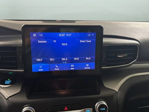 Used 2020 Ford Explorer XLT RWD image 13