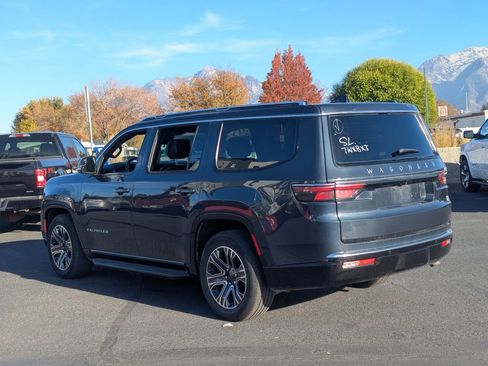 Used 2024 Jeep Wagoneer Series II w/ Flexible Seating Group AWD/4WD image 7