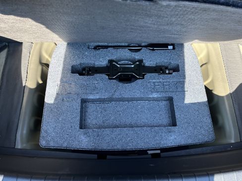 Used 2025 Nissan Altima 2.5 SV FWD image 14