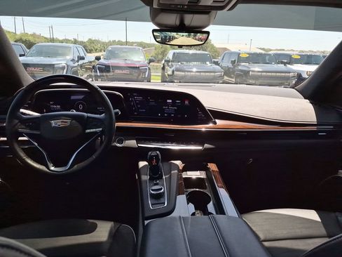 Used 2023 Cadillac Escalade Premium Luxury w/ LPO, Floor Liner Package AWD/4WD image 34