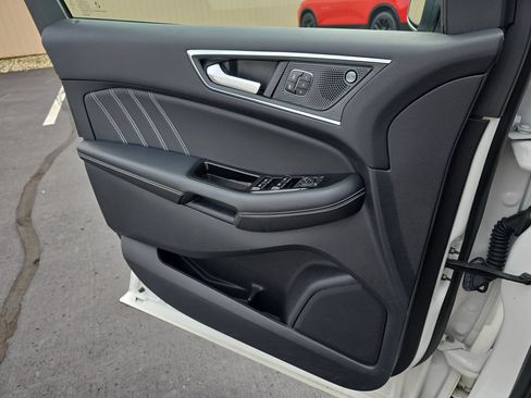 Used 2020 Ford Edge ST w/ Equipment Group 401A AWD/4WD image 31