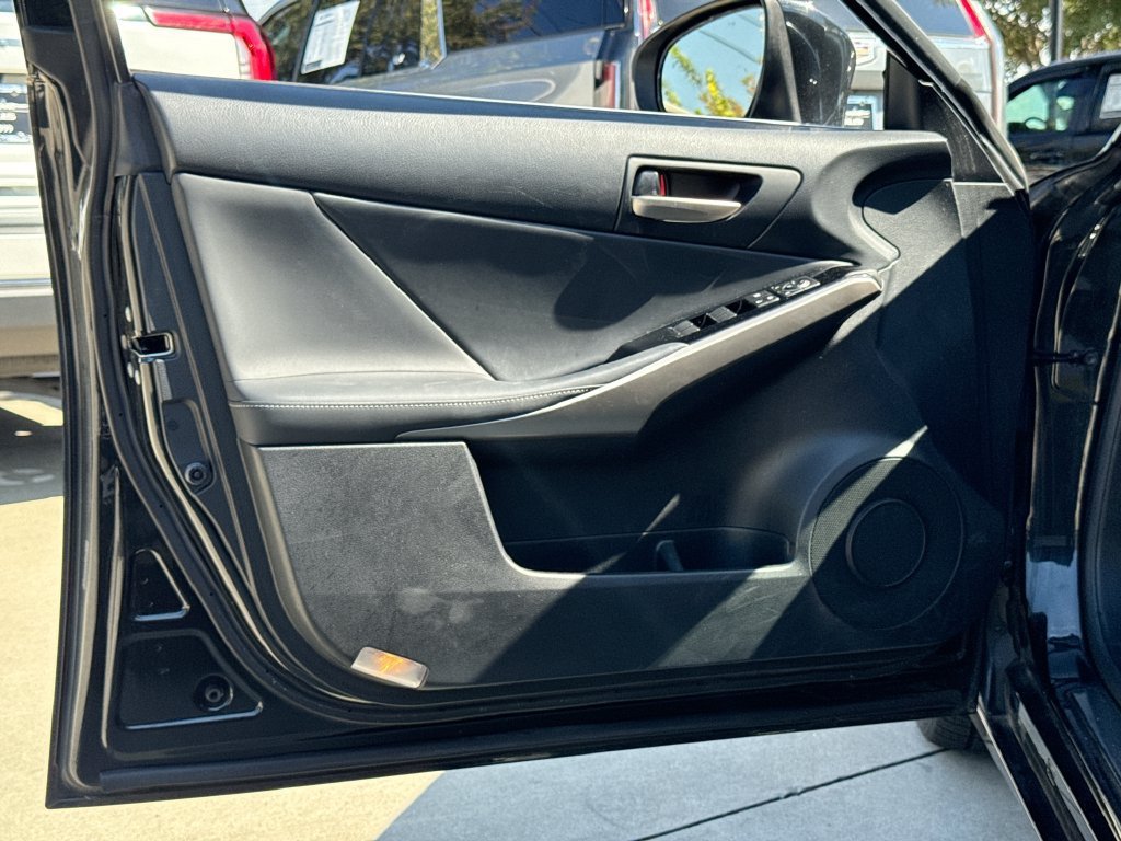 Used 2019 Lexus IS 300 RWD image 12