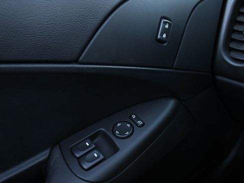 Used 2007 Chevrolet Corvette Convertible image 30