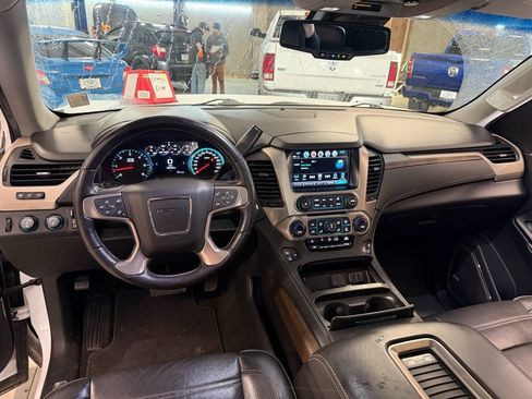 Used 2018 GMC Yukon XL Denali w/ Denali Ultimate Package image 12