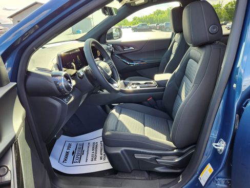 New 2026 Chevrolet Equinox LT FWD image 9