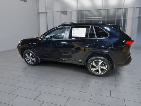 Used 2021 Toyota RAV4 SE w/ Weather & Moonroof Package AWD/4WD image 6
