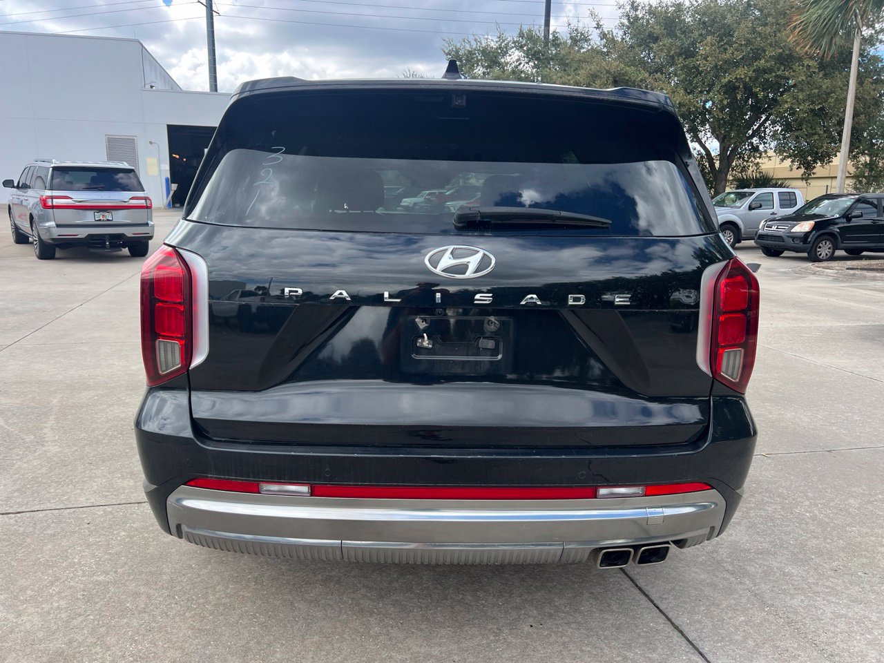 Used 2024 Hyundai Palisade Calligraphy FWD image 6