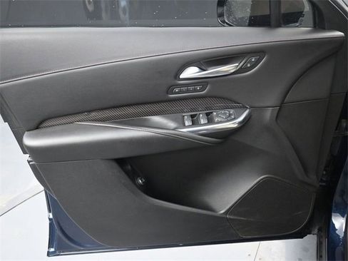 Used 2022 Cadillac XT4 Sport w/ Comfort Package image 11