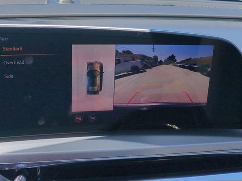 Certified 2024 Cadillac Lyriq Luxury RWD image 9