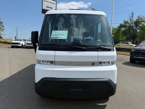 Used 2024 Chevrolet Brightdrop 400 w/ Commercial Equipment Package AWD/4WD image 6