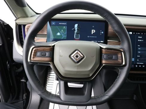 Used 2023 Rivian R1T Adventure image 11