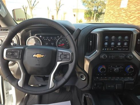 Used 2022 Chevrolet Silverado 3500 LTZ w/ LTZ Texas Edition AWD/4WD image 14