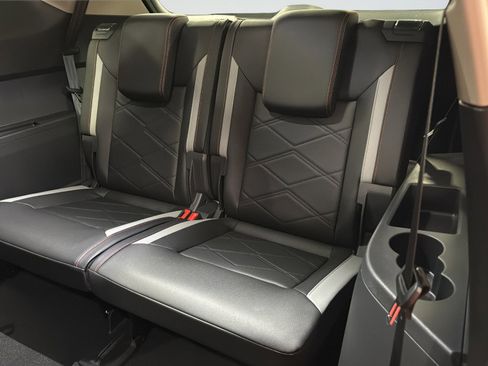 New 2026 Volkswagen Atlas Peak Edition AWD/4WD image 31