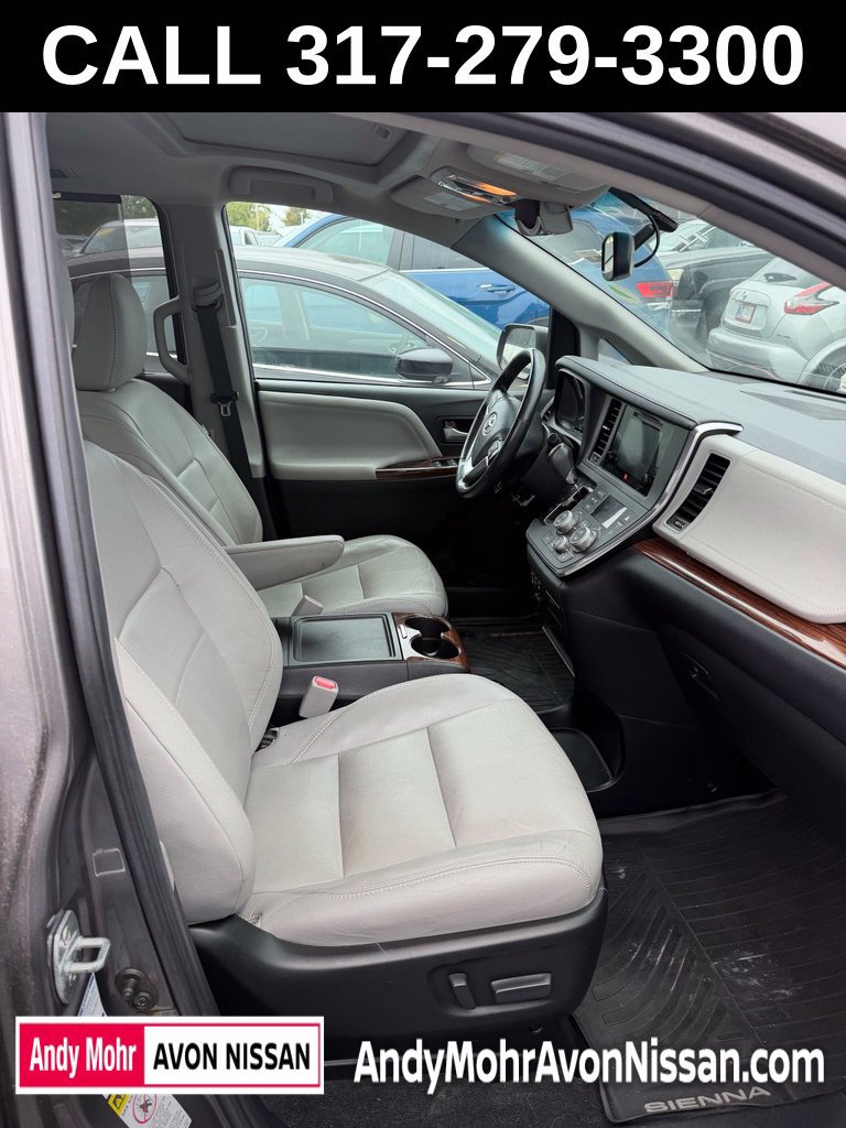 Used 2017 Toyota Sienna Limited AWD/4WD image 10