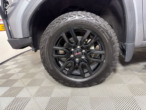 Used 2021 GMC Sierra 1500 Elevation w/ X31 Off-Road Package AWD/4WD image 10