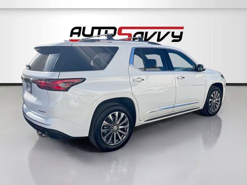 Used 2023 Chevrolet Traverse Premier w/ LPO, 'HIT The Road' Package FWD image 7