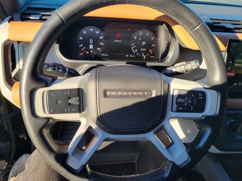 Used 2023 Land Rover Defender 130 X-Dynamic SE image 15