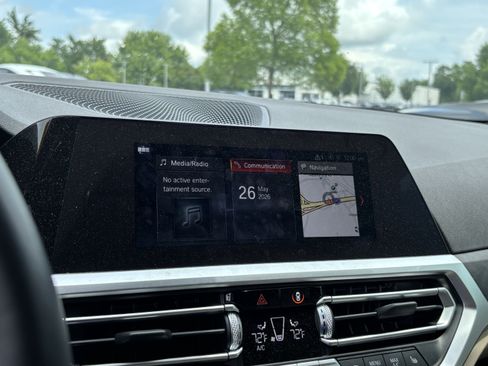 Used 2020 BMW 330i Sedan w/ Driving Assistance Package RWD image 23