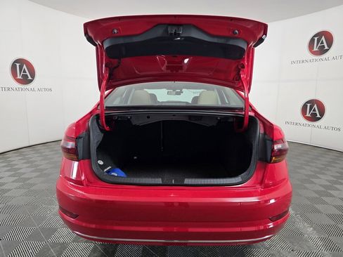 Used 2019 Volkswagen Jetta SE image 8