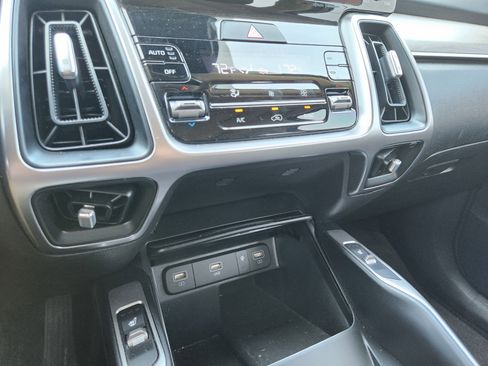 Used 2023 Kia Sorento X-Line EX image 34