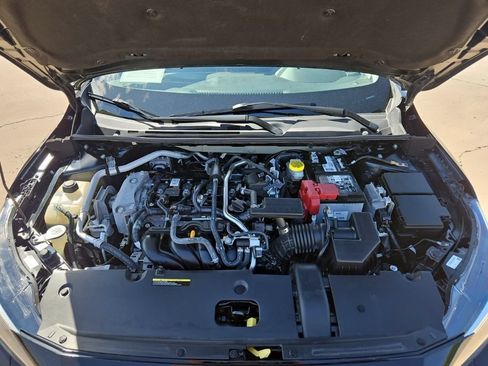 Used 2024 Nissan Sentra SV FWD image 7