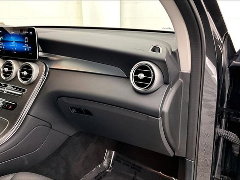 Certified 2022 Mercedes-Benz GLC 300 Grey image 20