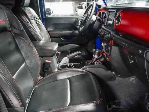 Used 2019 Jeep Wrangler Unlimited Rubicon w/ Dual Top Group image 18