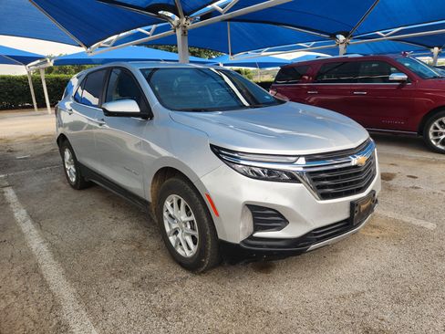 Used 2022 Chevrolet Equinox LT FWD image 1