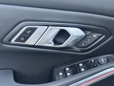 Used 2022 BMW 330i xDrive Sedan w/ Premium Package image 24