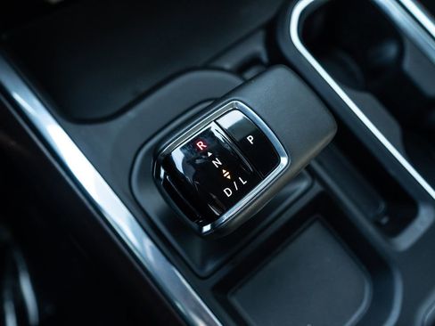 Used 2024 GMC Sierra 1500 SLT image 39