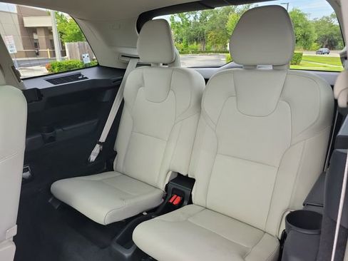 Used 2024 Volvo XC90 T8 Plus w/ Protection Package Premier AWD/4WD image 13