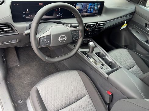 New 2026 Nissan Sentra SV w/ SV Convenience Package FWD image 17