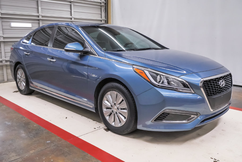 Used 2016 Hyundai Sonata SE FWD image 4